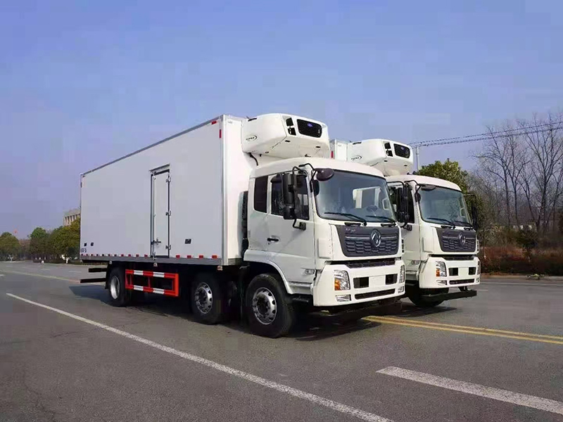 天錦VR小三軸平頂冷藏車